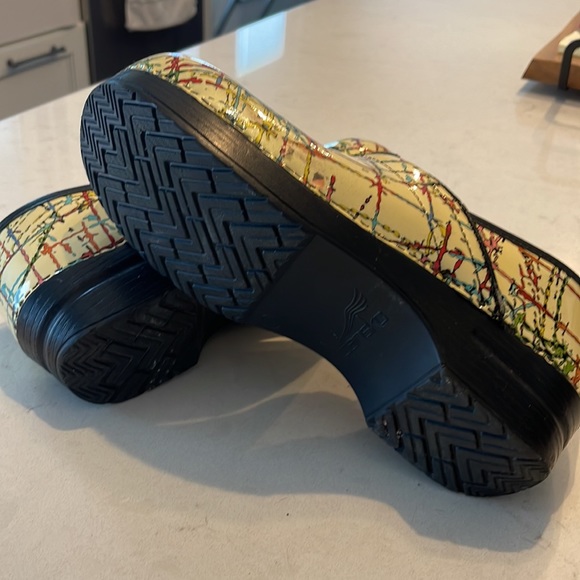 Nursing clogs - Picture 5 of 7